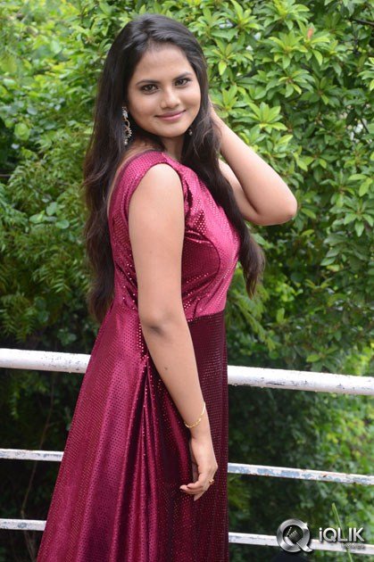 Priyanka-At-Lovers-Park-Movie-Opening